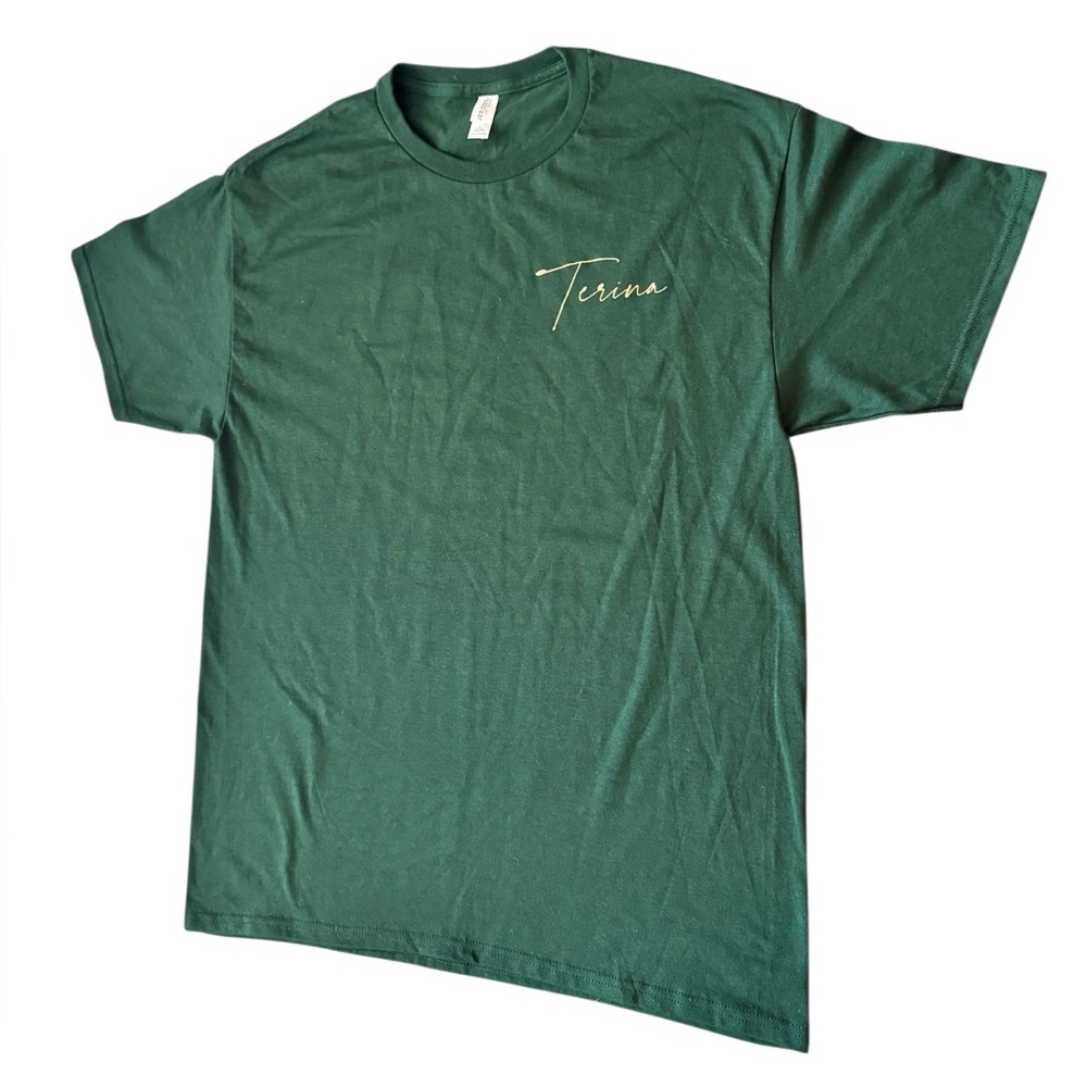 🔵 3/ $15 - Green Short Sleeve T-Shirt Terina on front & back in gold Size Large - Picture 5 of 5